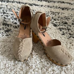 Free People x Jeffrey Campbell tan suede clogs